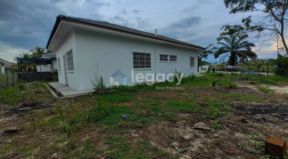 banglo-setingkat-corner-lot-untuk-dijual-di-desa-tronoh-18