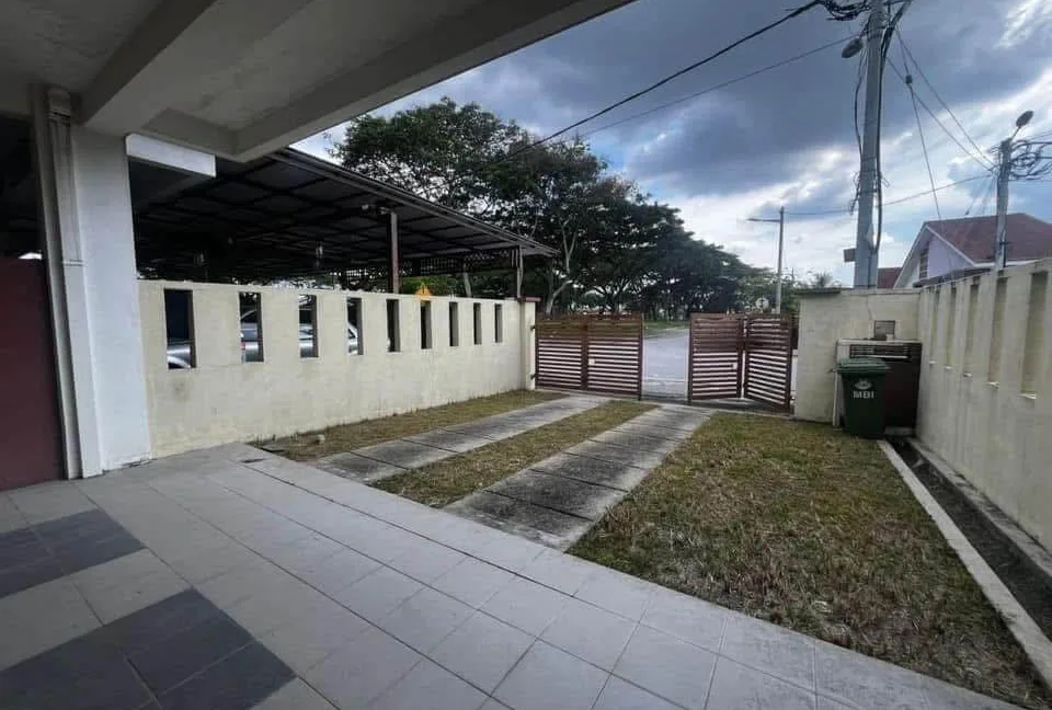 rumah-dua-tingkat-untuk-dijual-di-klebang-putra-ipoh-02