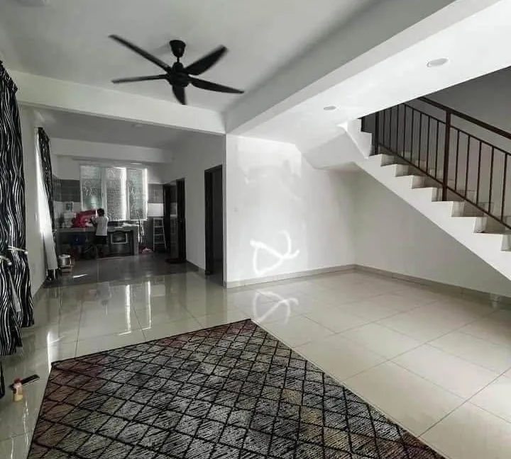 rumah-dua-tingkat-untuk-dijual-di-klebang-putra-ipoh-04