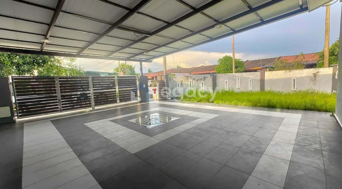 rumah-teres-corner-lot-untuk-dijual-di-taman-seri-mawar-manjung-04