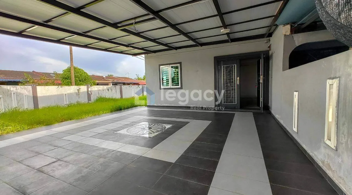 rumah-teres-corner-lot-untuk-dijual-di-taman-seri-mawar-manjung-05