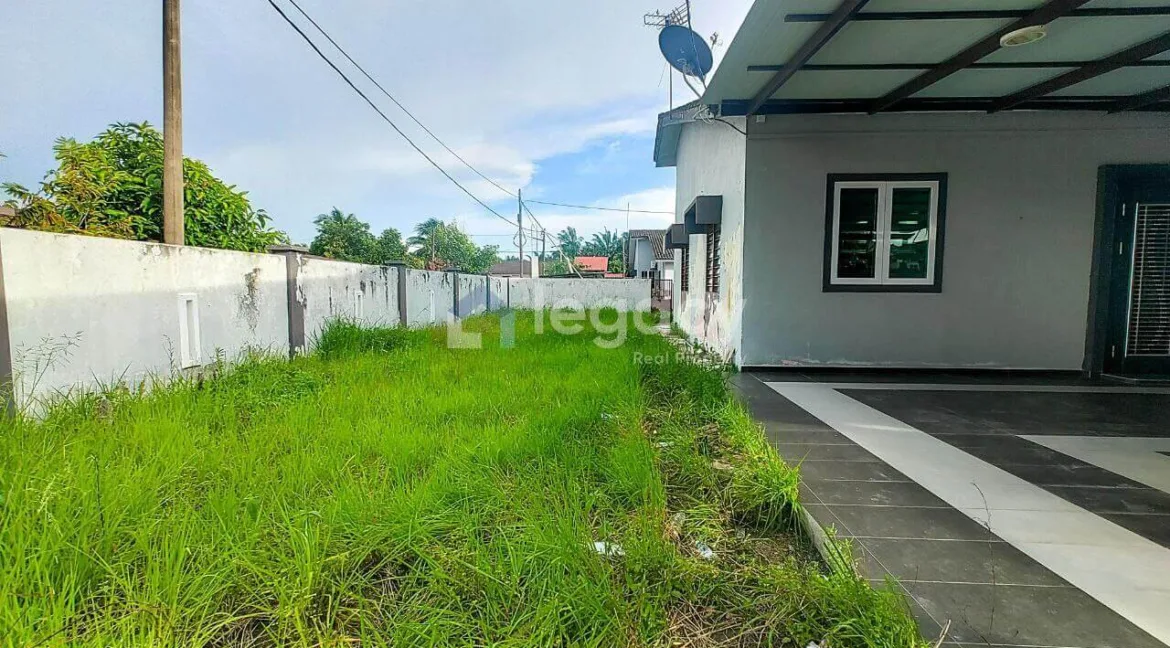 rumah-teres-corner-lot-untuk-dijual-di-taman-seri-mawar-manjung-07
