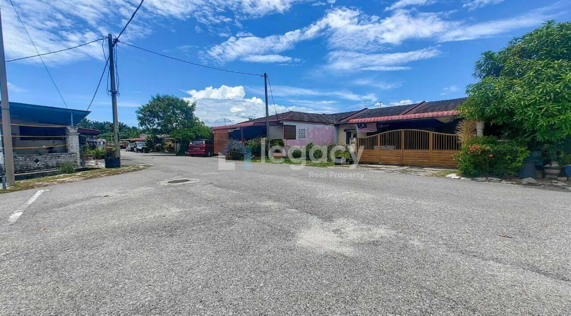 rumah-teres-corner-lot-untuk-dijual-di-taman-seri-mawar-manjung-13