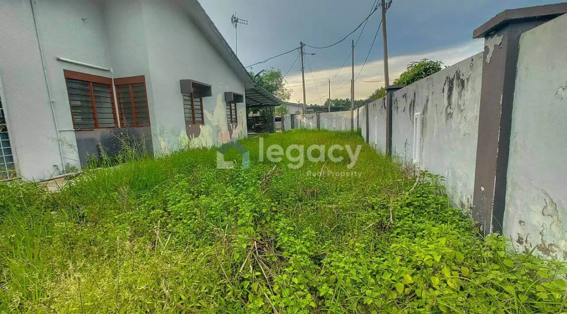 rumah-teres-corner-lot-untuk-dijual-di-taman-seri-mawar-manjung-17