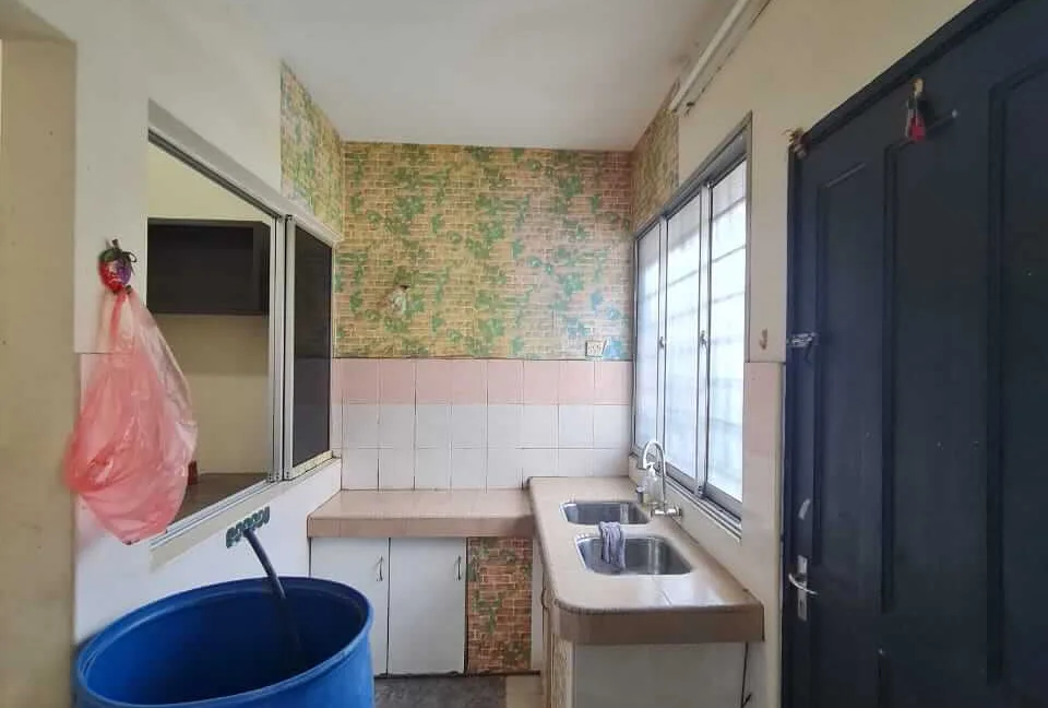 rumah-teres-dua-tingkat-untuk-dijual-di-taman-tawas-mewah-tasek-15