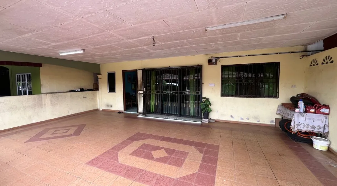 rumah-teres-satu-tingkat-endlot-untuk-dijual-di-taman-chepor-jaya-ipoh-03