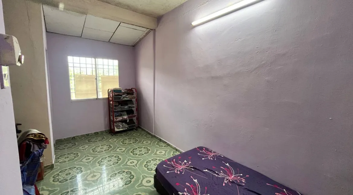 rumah-teres-satu-tingkat-endlot-untuk-dijual-di-taman-chepor-jaya-ipoh-19