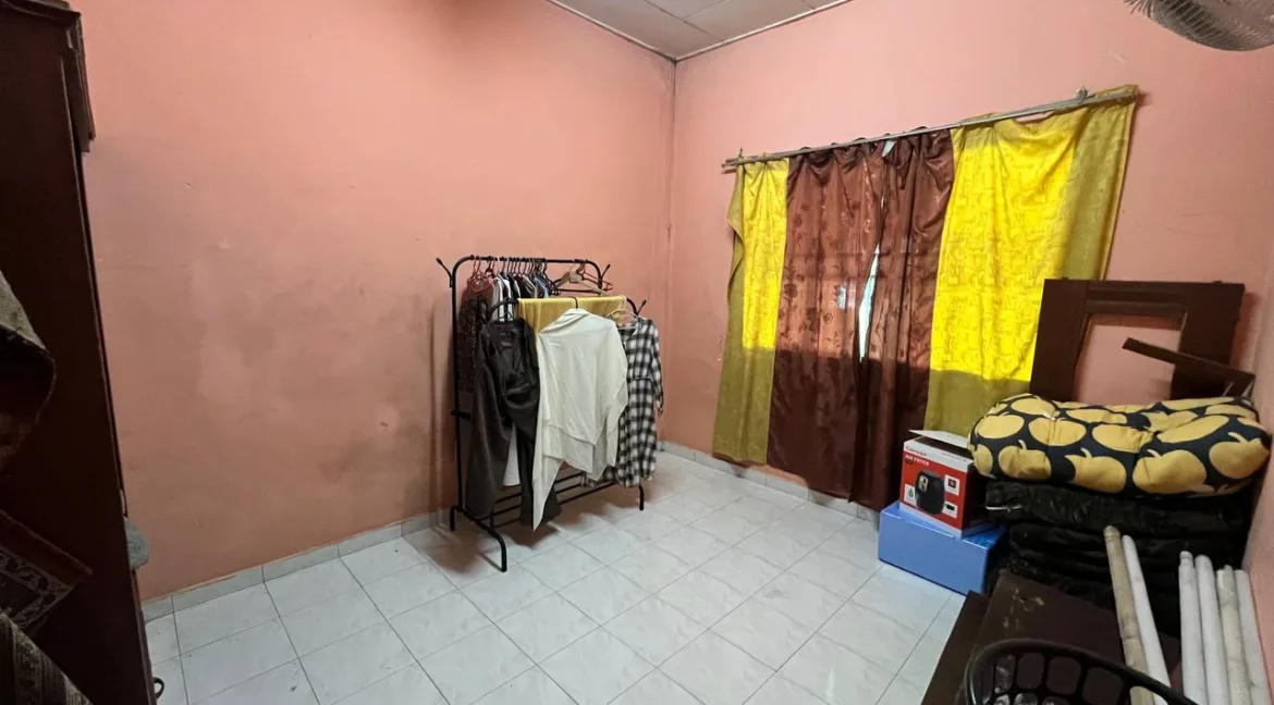 rumah-teres-satu-tingkat-endlot-untuk-dijual-di-taman-chepor-jaya-ipoh-20