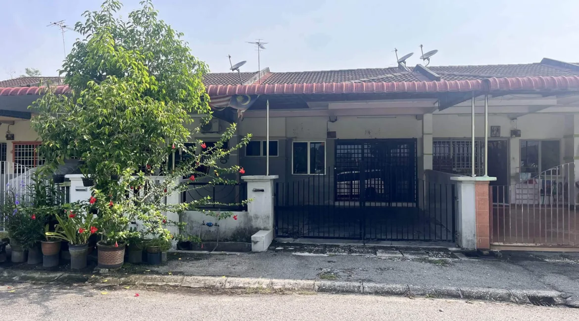 Rumah Teres Satu Tingkat untuk dijual di Taman Tronoh Hijau, Tronoh