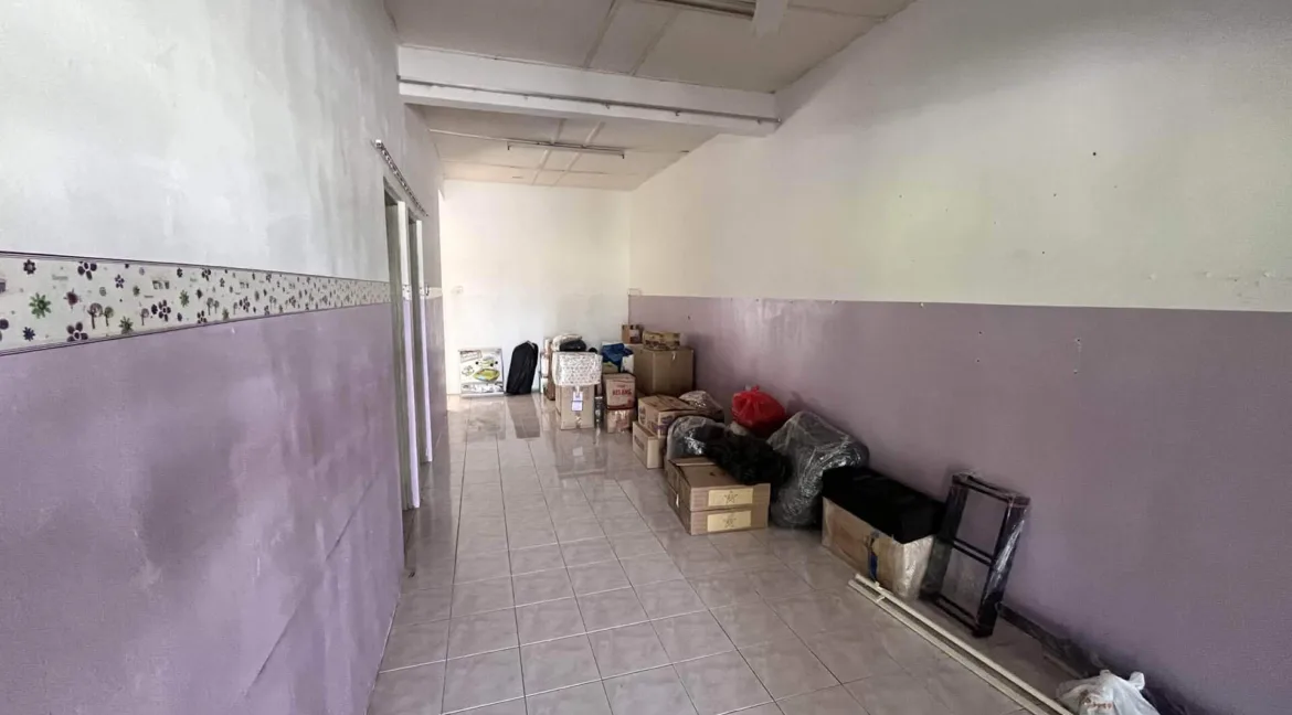 rumah-teres-satu-tingkat-untuk-dijual-di-taman-tronoh-hijau-tronoh-12
