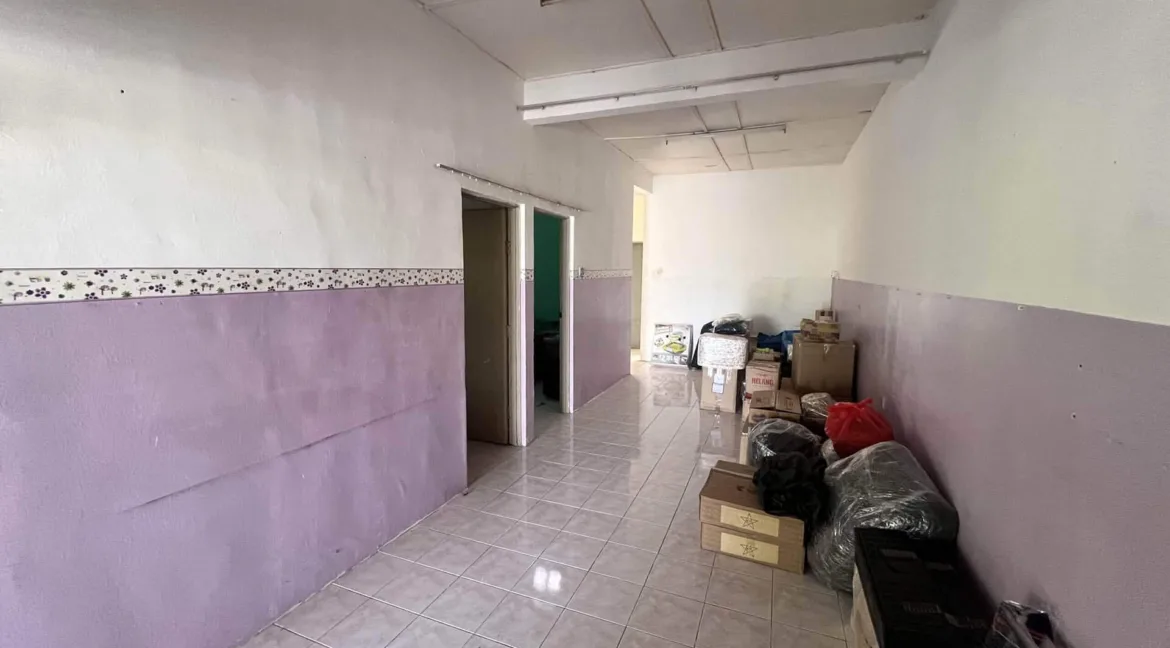 rumah-teres-satu-tingkat-untuk-dijual-di-taman-tronoh-hijau-tronoh-13