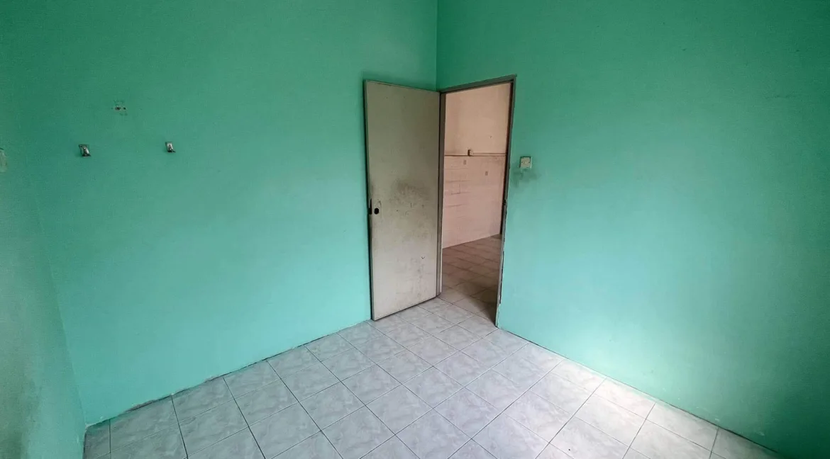 rumah-teres-satu-tingkat-untuk-dijual-di-taman-tronoh-hijau-tronoh-18