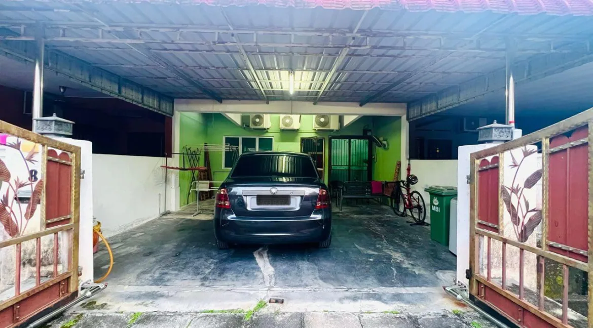 rumah-teres-setingkat-untuk-dijual-di-klebang-putra-ipoh-04