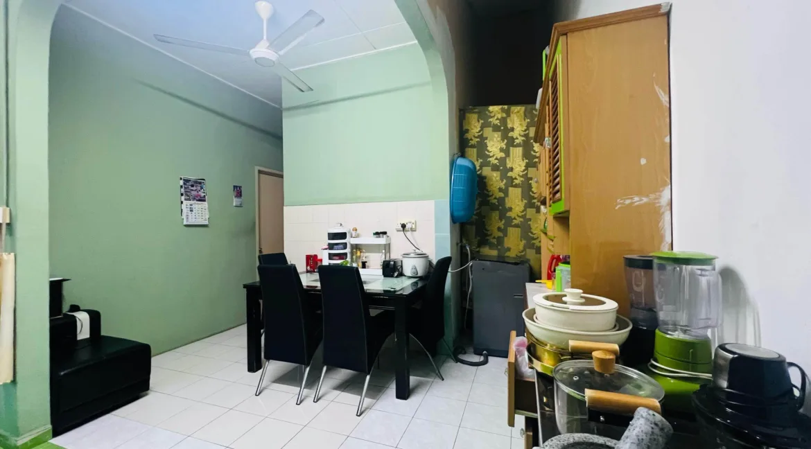 rumah-teres-setingkat-untuk-dijual-di-klebang-putra-ipoh-05