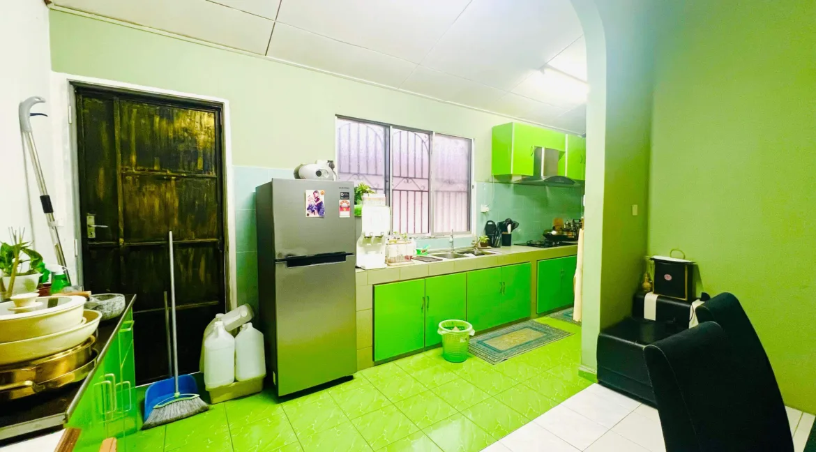 rumah-teres-setingkat-untuk-dijual-di-klebang-putra-ipoh-06