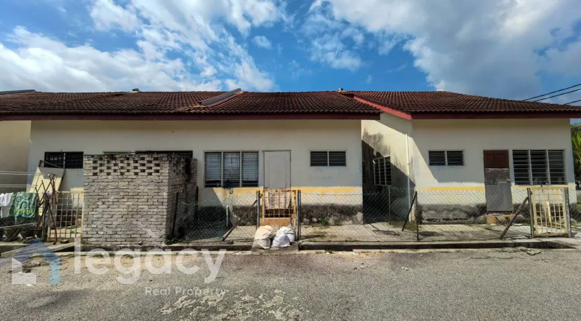 rumah-teres-setingkat-untuk-dijual-di-taman-lekir-indah-lekir-14