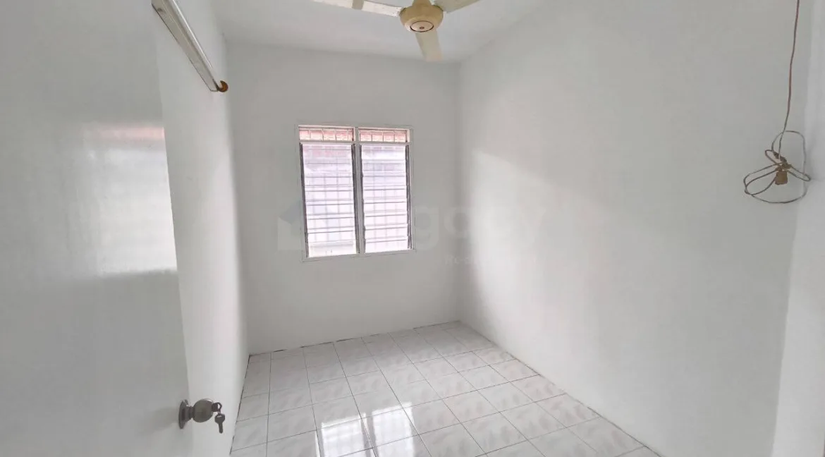 rumah-teres-setingkat-untuk-dijual-di-taman-panorama-rapat-indah-ipoh-12