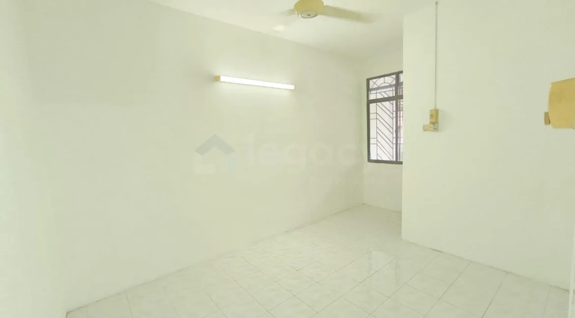 rumah-teres-setingkat-untuk-dijual-di-taman-panorama-rapat-indah-ipoh-13