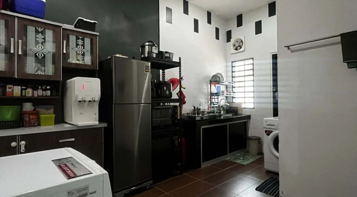 rumah-teres-setingkat-untuk-dijual-di-taman-putra-pertama-ipoh-10