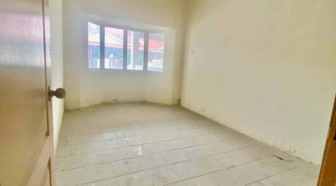 rumah-teres-setingkat-untuk-dijual-di-taman-raia-gemilang-kampung-kepayang-10
