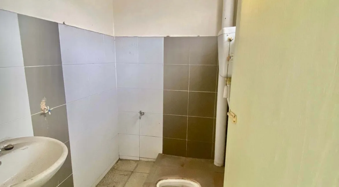 rumah-teres-setingkat-untuk-dijual-di-taman-raia-gemilang-kampung-kepayang-12