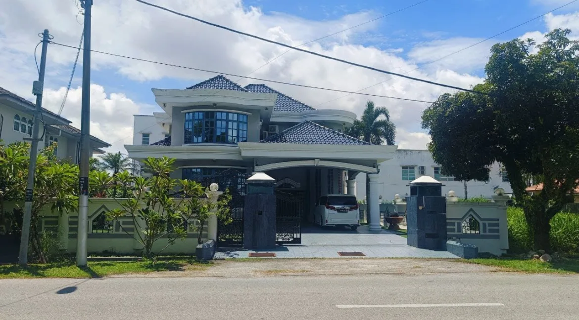 Banglo Mewah 2 Tingkat Untuk Dijual Di Taman Sitiawan
