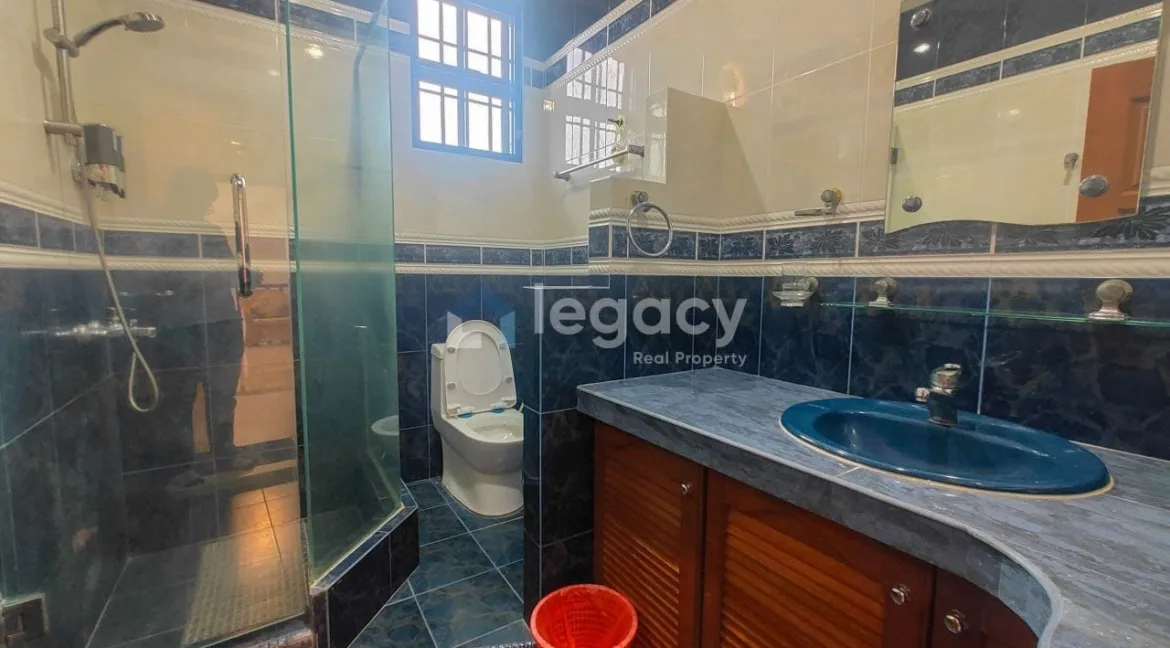 banglo-mewah-2-tingkat-untuk-dijual-di-taman-sitiawan-37