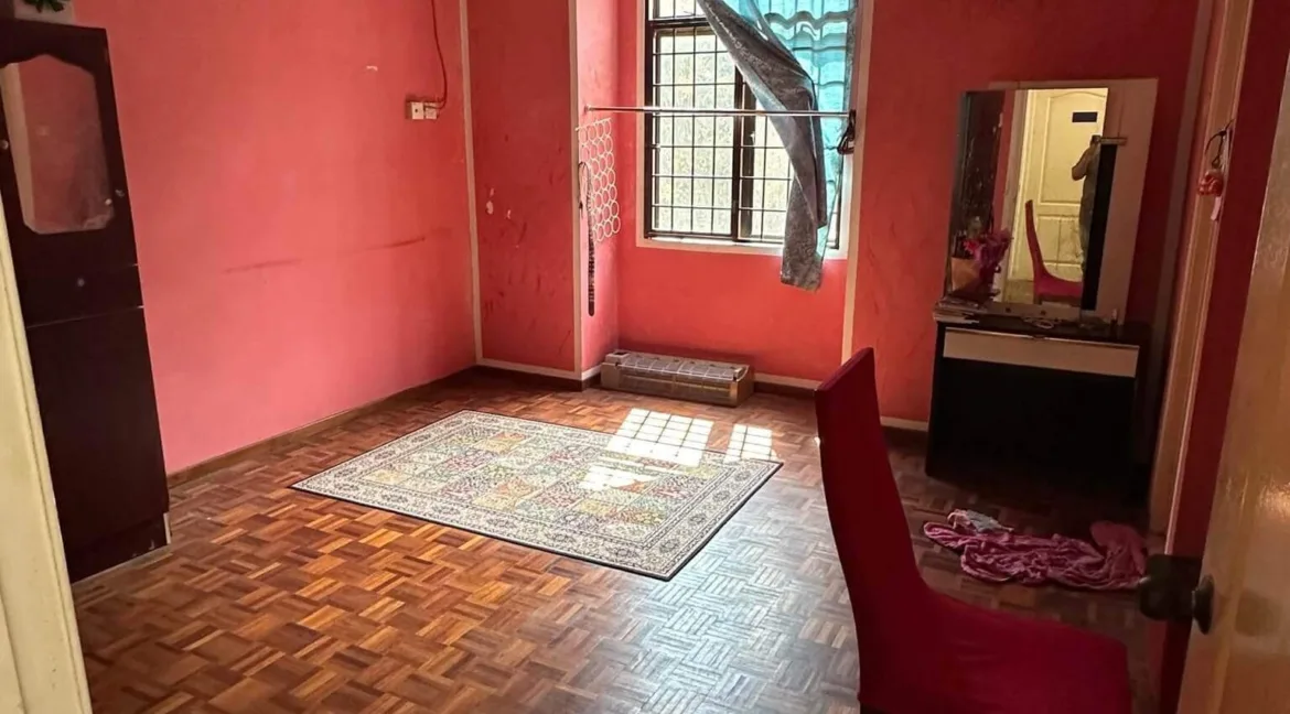 rumah-teres-dua-tingkat-untuk-dijual-di-taman-desa-lang-indah-gunung-lang-08