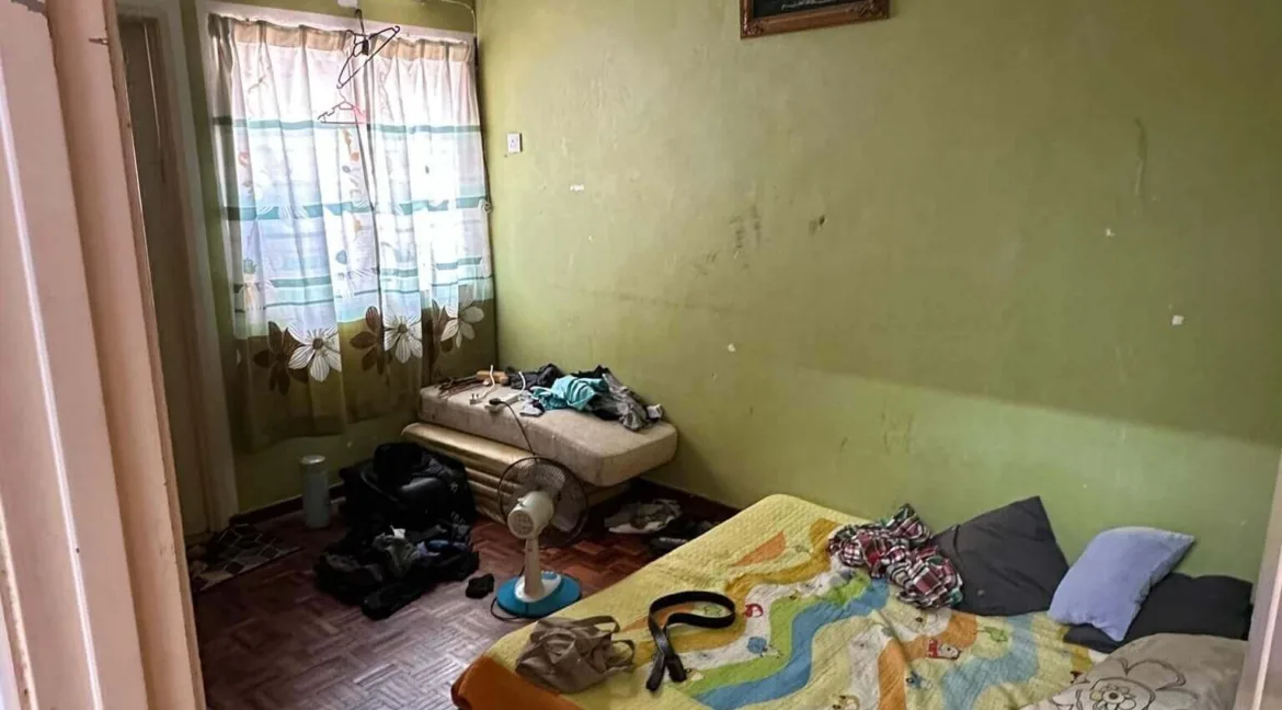 rumah-teres-dua-tingkat-untuk-dijual-di-taman-desa-lang-indah-gunung-lang-10