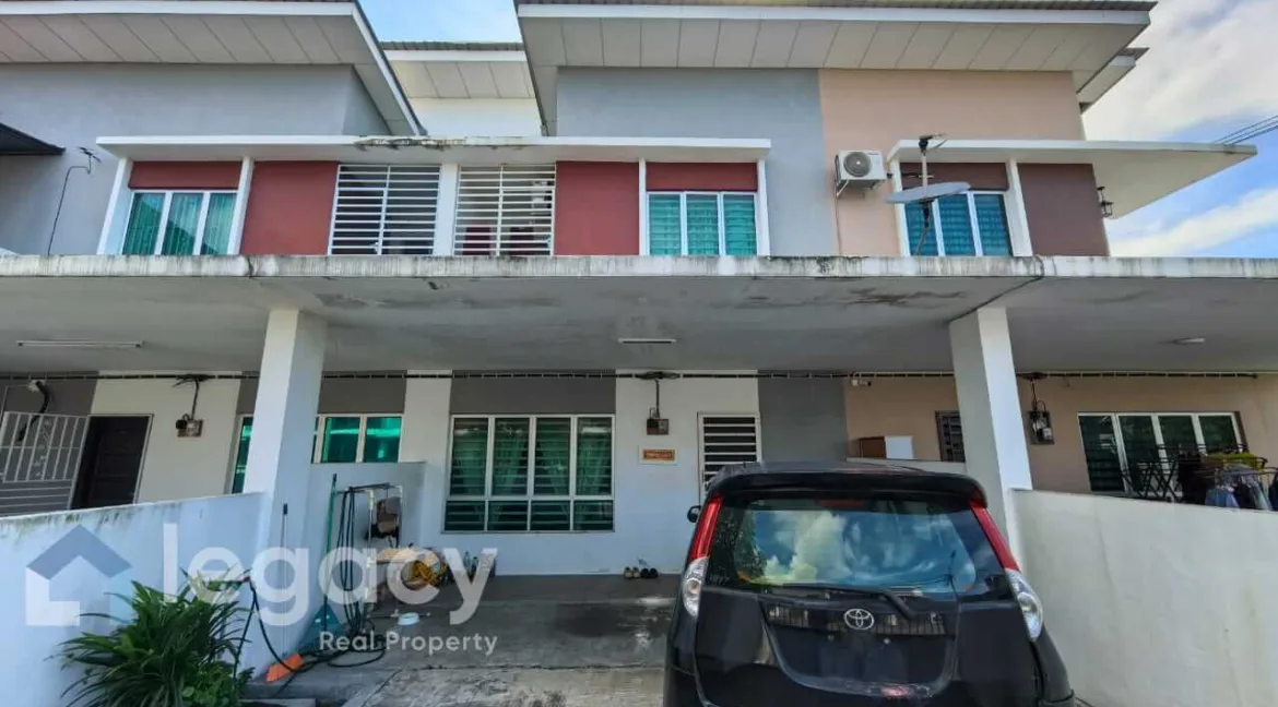 rumah-teres-dua-tingkat-untuk-dijual-di-taman-meru-suria-chemor-02