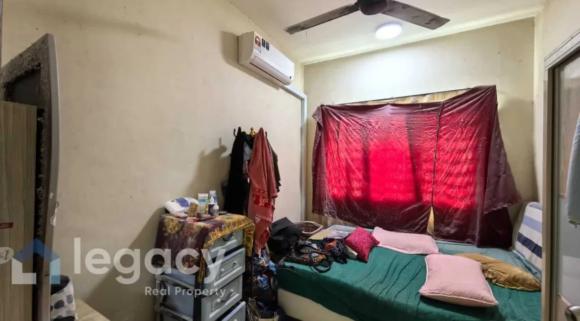 rumah-teres-dua-tingkat-untuk-dijual-di-taman-meru-suria-chemor-23
