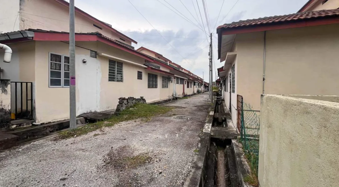 rumah-teres-satu-setengah-tingkat-bandar-universiti-seri-iskandar-22
