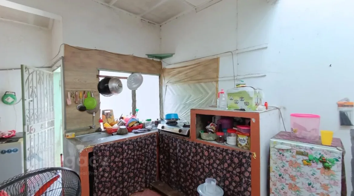 rumah-teres-setingkat-untuk-dijual-di-taman-badrishah-lahat-06