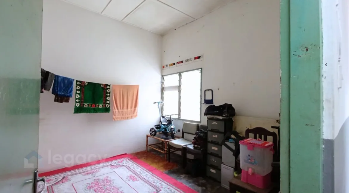 rumah-teres-setingkat-untuk-dijual-di-taman-badrishah-lahat-09