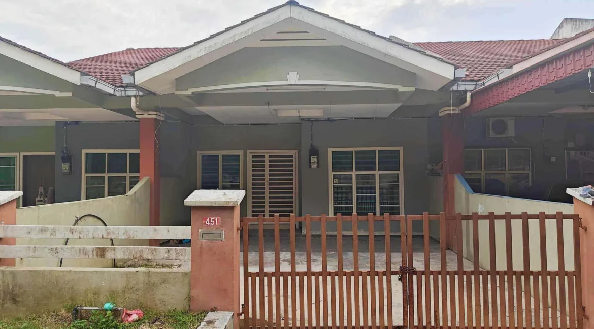 Rumah Teres Setingkat untuk dijual di Taman Bunga Raya, Kuala Kangsar