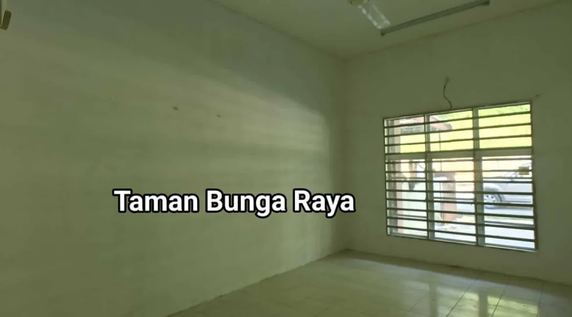 rumah-teres-setingkat-untuk-dijual-di-taman-bunga-raya-kuala-kangsar-05