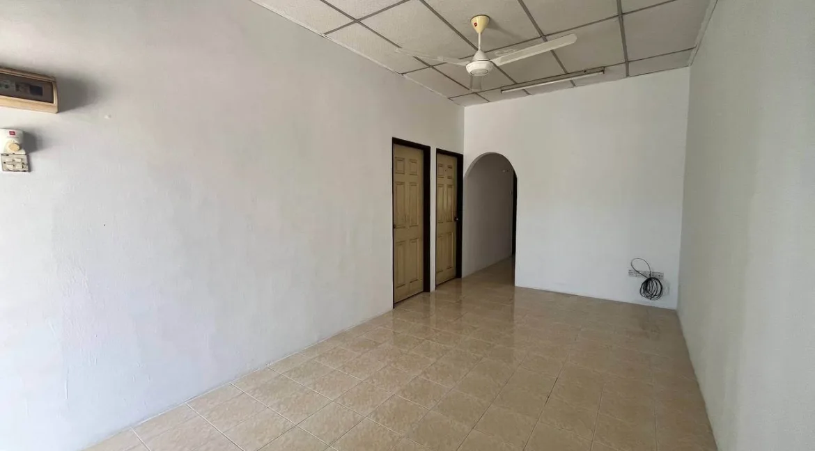 rumah-teres-setingkat-untuk-dijual-di-taman-tasek-putra-tronoh-07