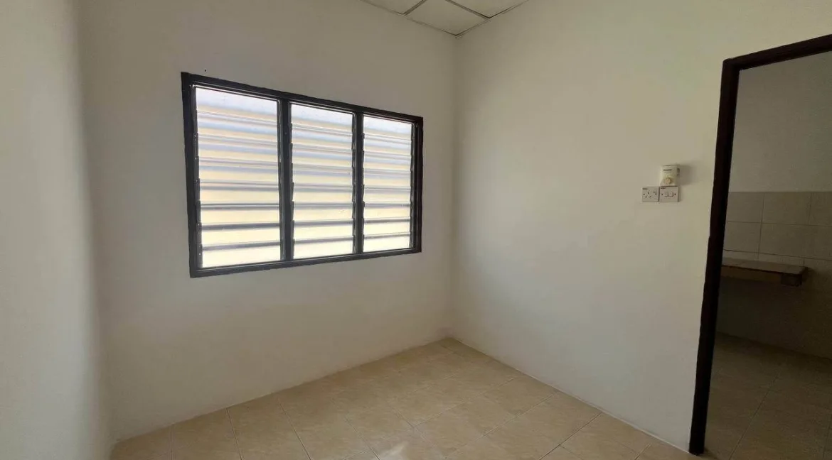 rumah-teres-setingkat-untuk-dijual-di-taman-tasek-putra-tronoh-12