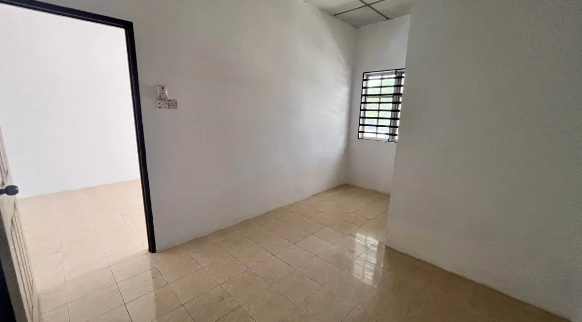 rumah-teres-setingkat-untuk-dijual-di-taman-tasek-putra-tronoh-18