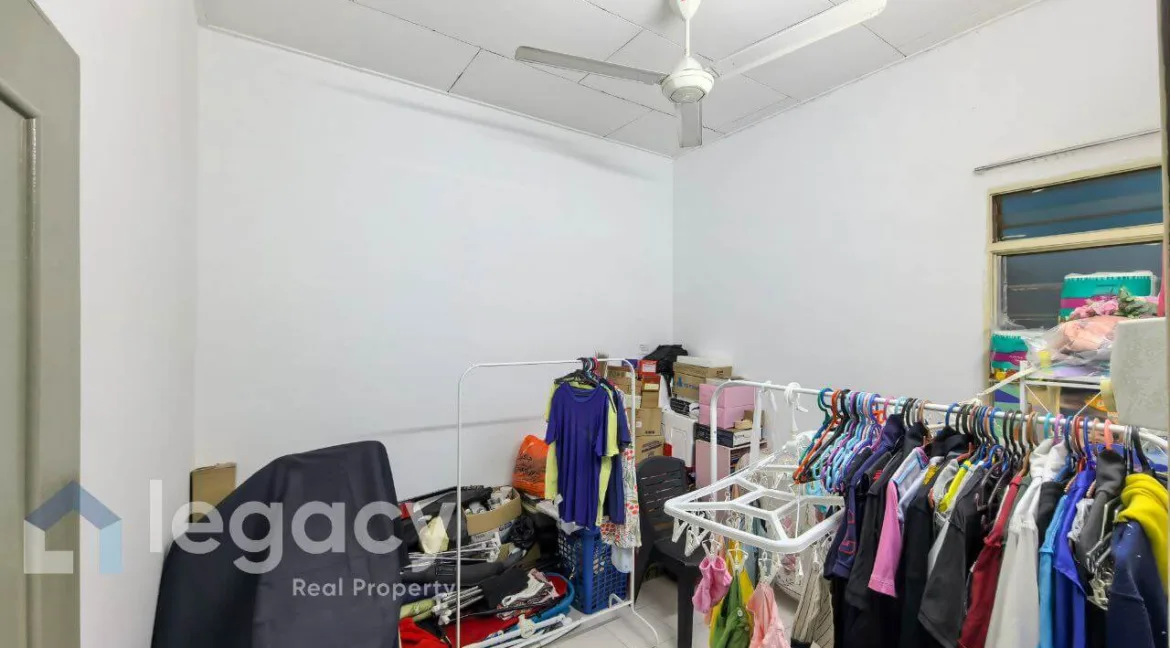 rumah-teres-untuk-dijual-di-taman-awan-mas-kampar-13
