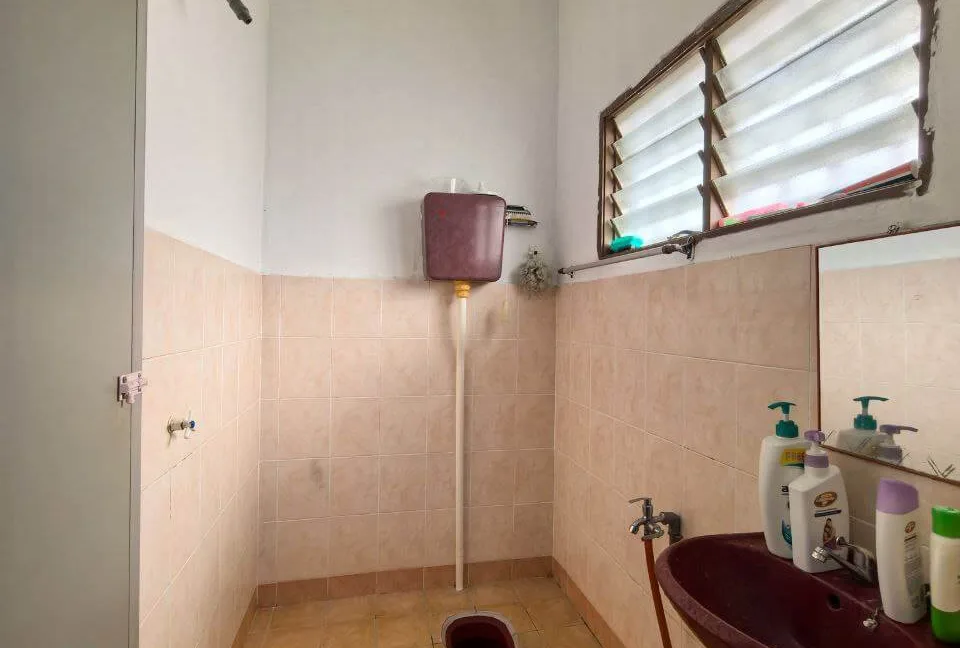 rumah-teres-untuk-dijual-di-taman-awan-mas-kampar-14