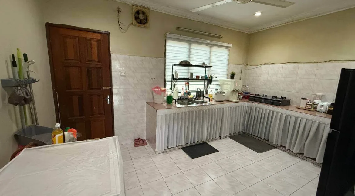 teres-corner-lot-taman-perpaduan-ulu-kinta-10