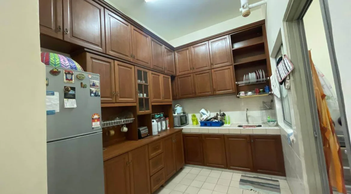 apartment-kings-height-meru-impiana-05