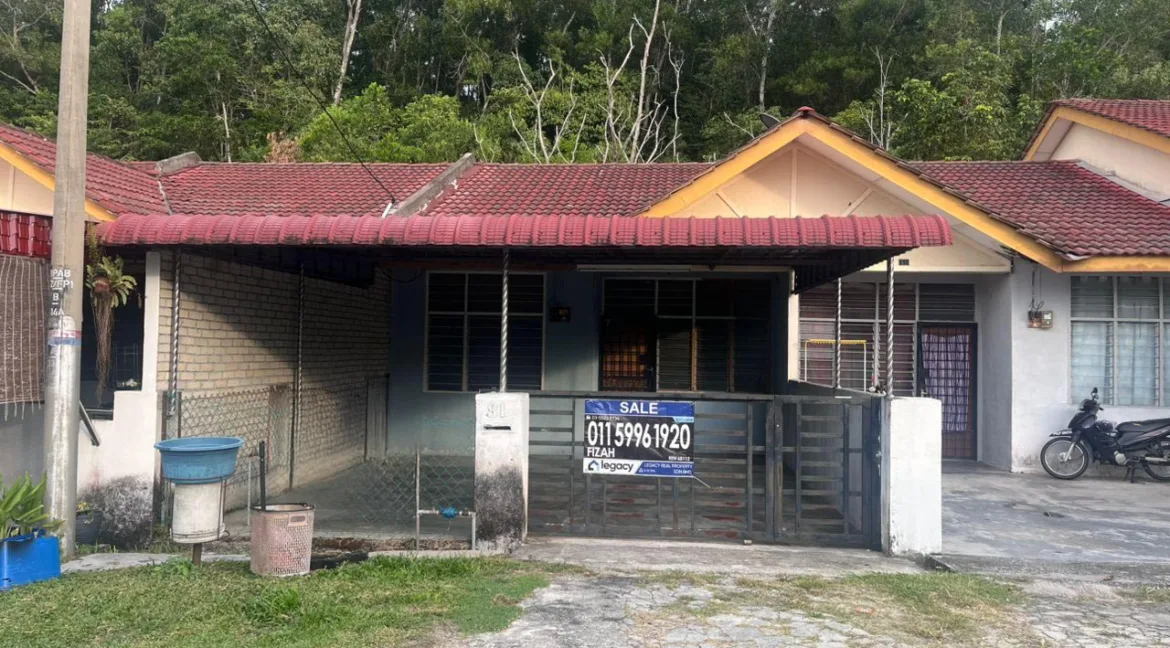 Rumah Teres Kos Rendah untuk dijual di Taman Bemban Awam, Batu Gajah.