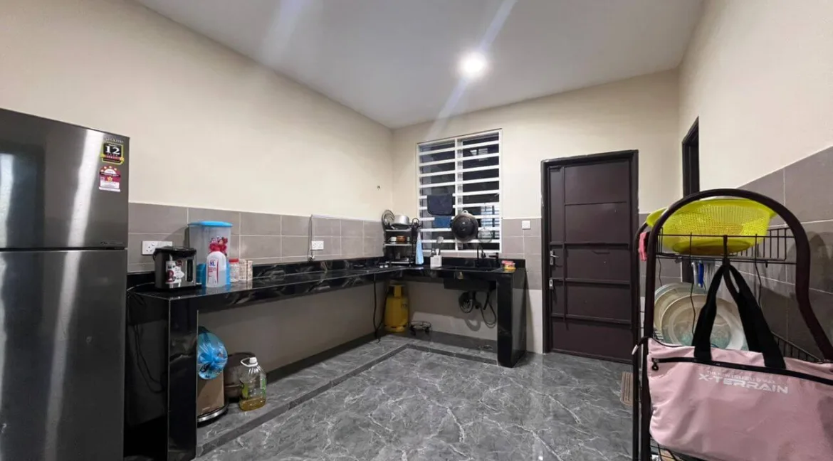 rumah-sewa-meru-perdana-06