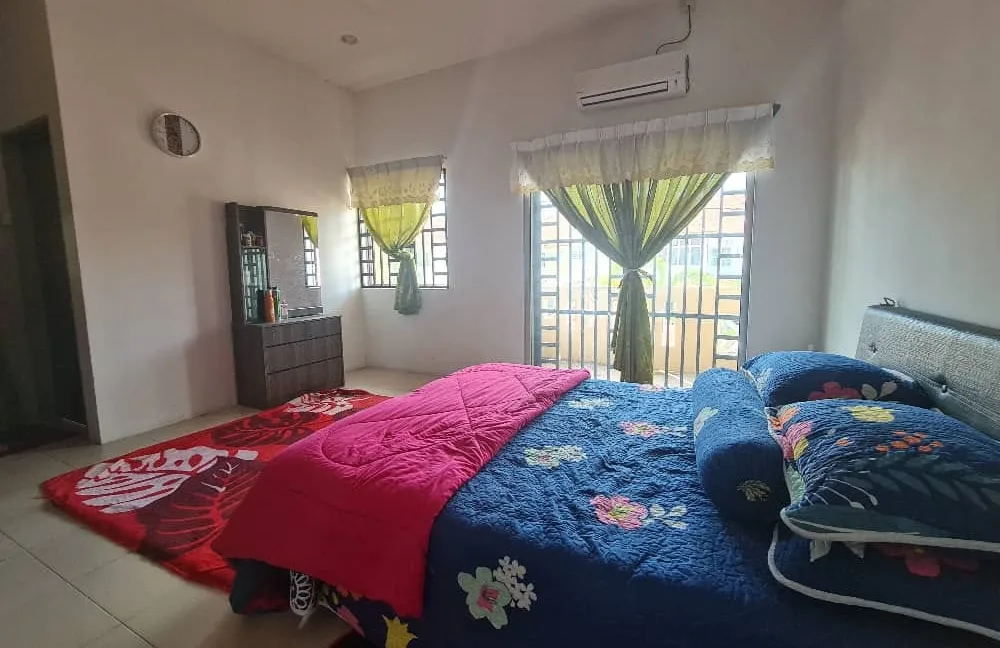 rumah-teres-dua-tingkat-taman-tawas-indah-11