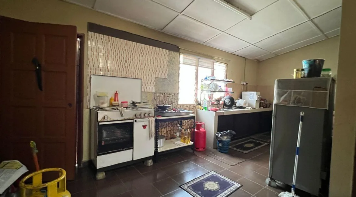 rumah-teres-setingkat-taman-sri-tambun-03