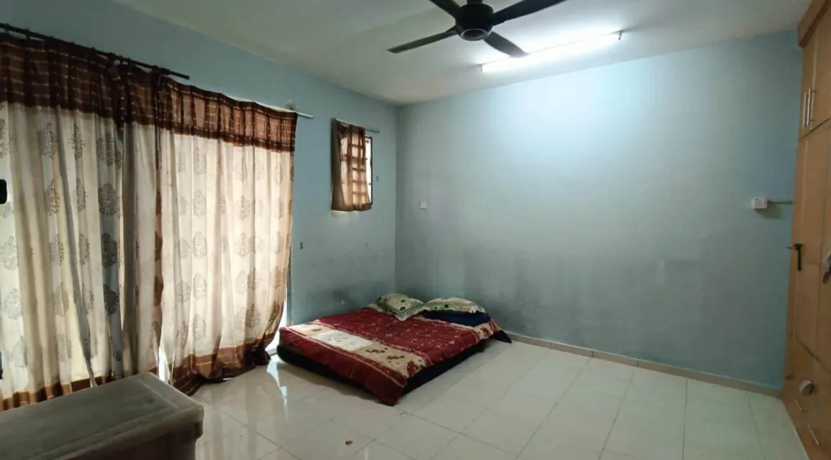rumah-teres-taman-chandan-putri-07