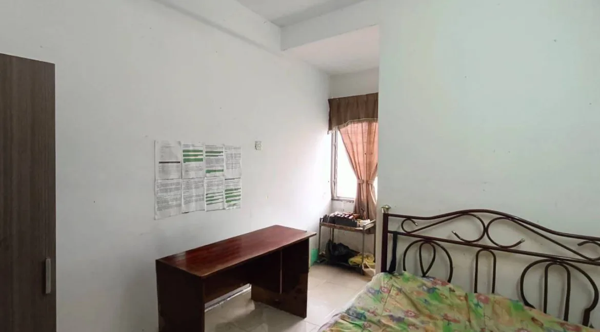 rumah-teres-taman-chandan-putri-10