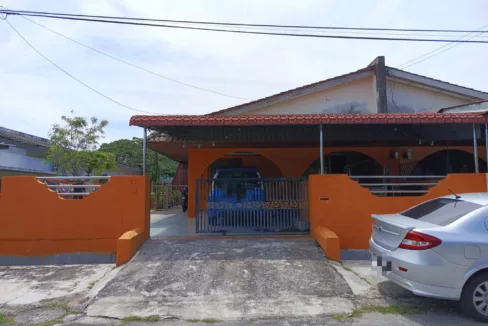 Rumah Semi D untuk dijual di Taman Rapat Setia Baru, Ipoh.